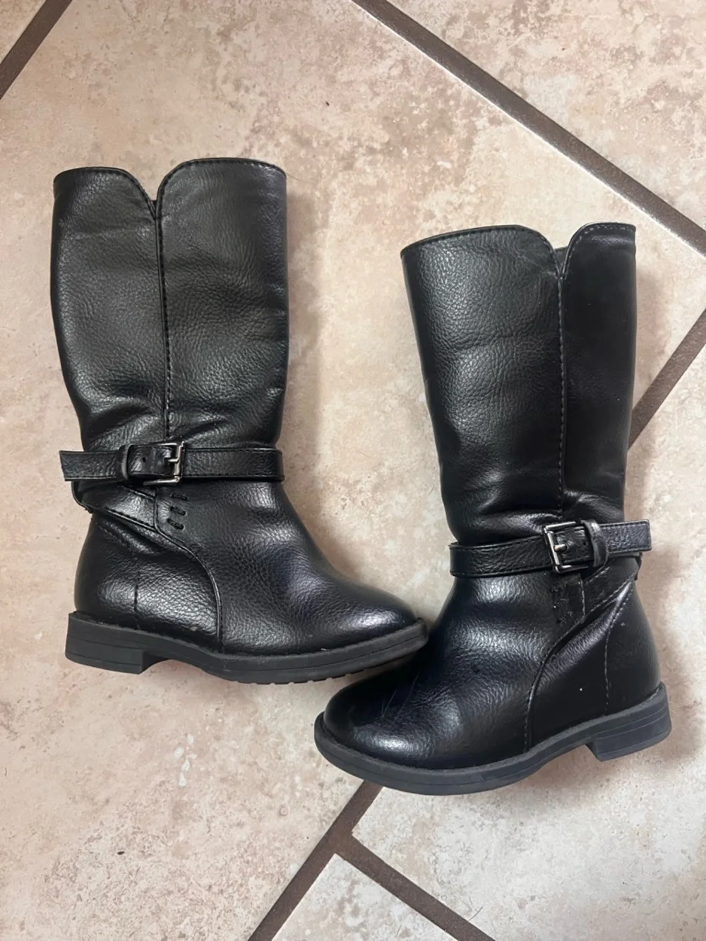 Infant girl Black boots - size 4